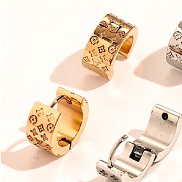 Gold Plated Four Leaf Clover Hoop Luxury Huggies’ Minimalist Earrings - Picture 7 of 7